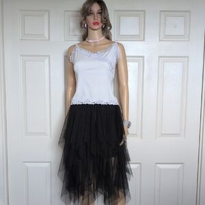 Golden Fashion  Elegant Black Layered Skirt